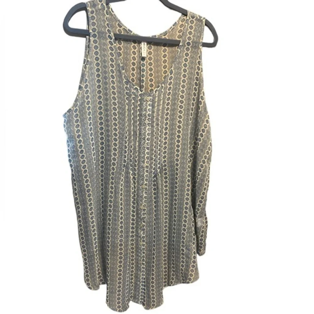 RVCA Sheer Long Sleeveless Button Down Top Or Cover Up Over Swimsuit/ Leggings - Picture 2 of 14